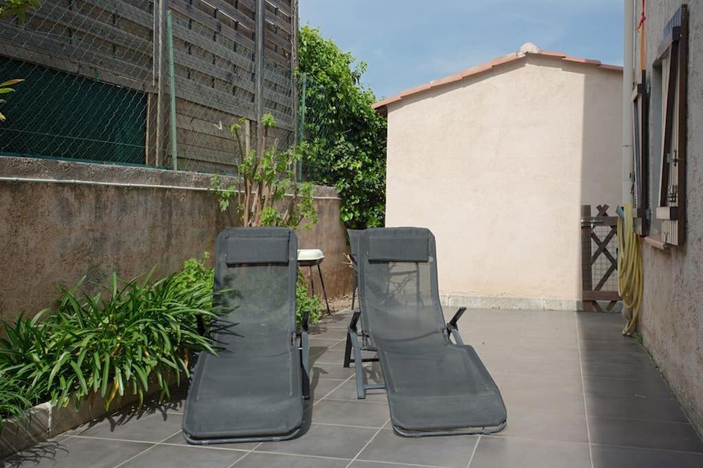 Appartement En Rez De Jardin Et Terrasse Ds Villa Hyères Exterior foto